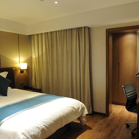 Atour X Hotel Shanghai Hongqiao Airport Konggang Road Xangai Exterior foto